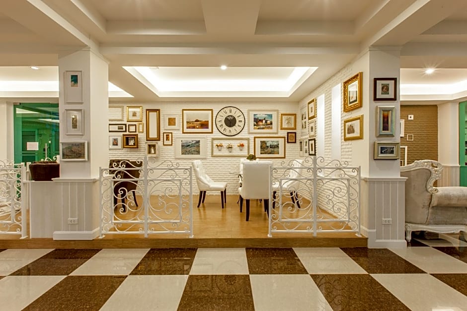 Gallery Lake View