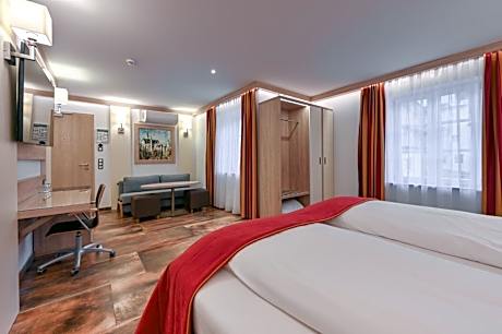 Premium Quadruple Room
