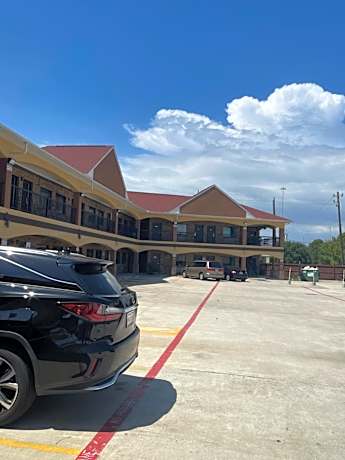 Regency Inn & Suites