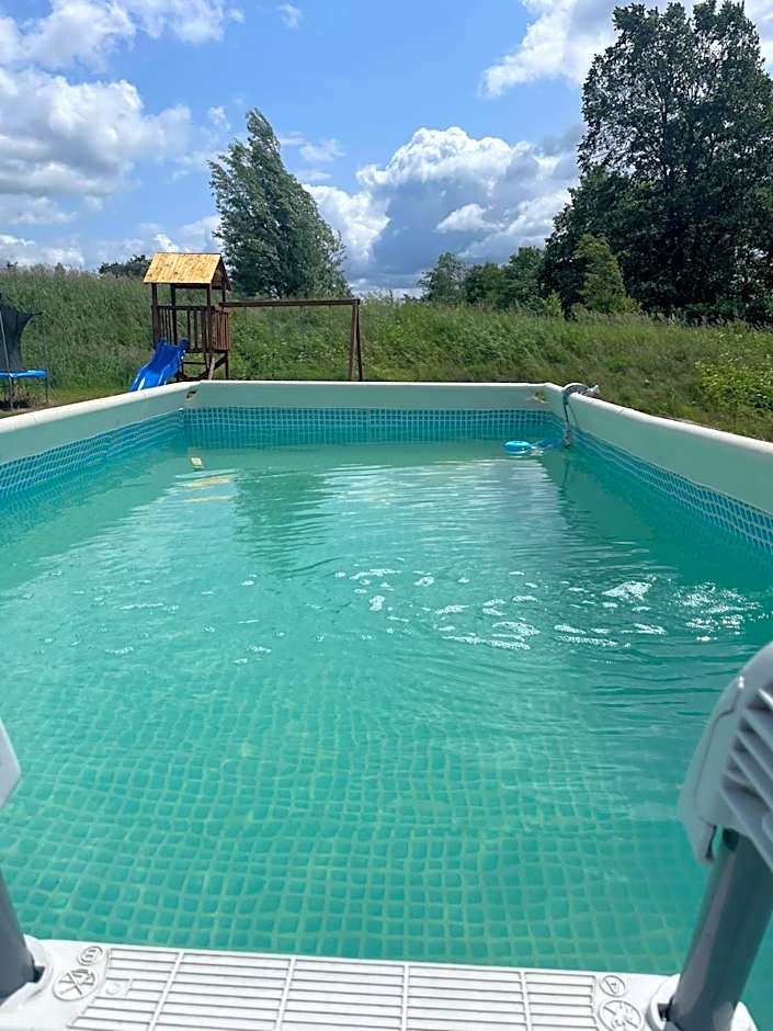 Domki nad jeziorem Mieruniszki