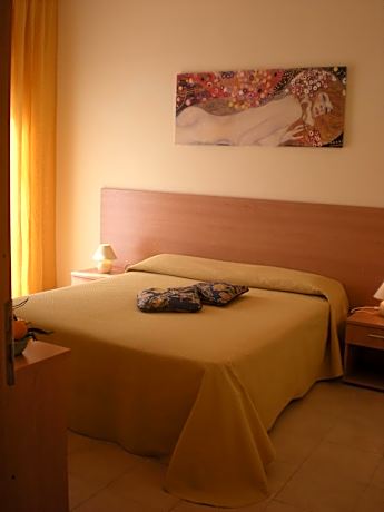 One-Bedroom Apartment with Terrace (3 Adults)