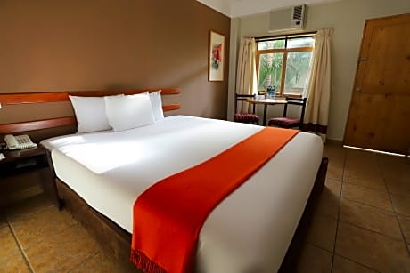 Traditional Matrimonial Room(Single)