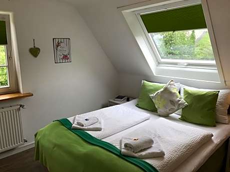 Family Room (2 Rooms) with external Bathroom