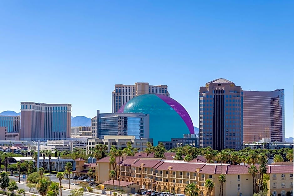 DoubleTree by Hilton Las Vegas East Flamingo