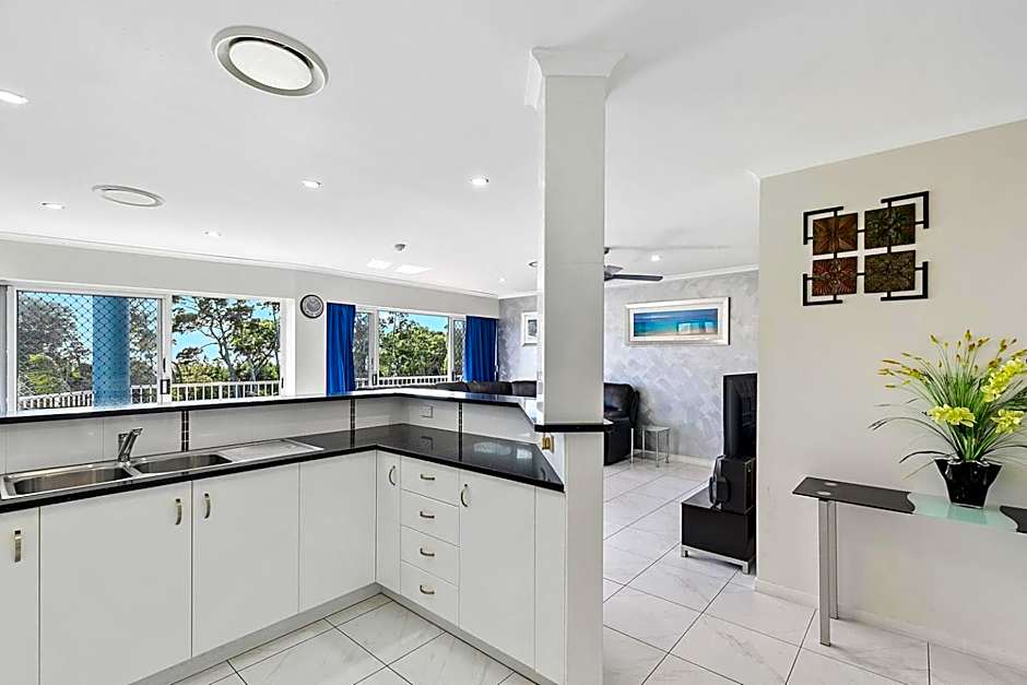 White Crest Apartments