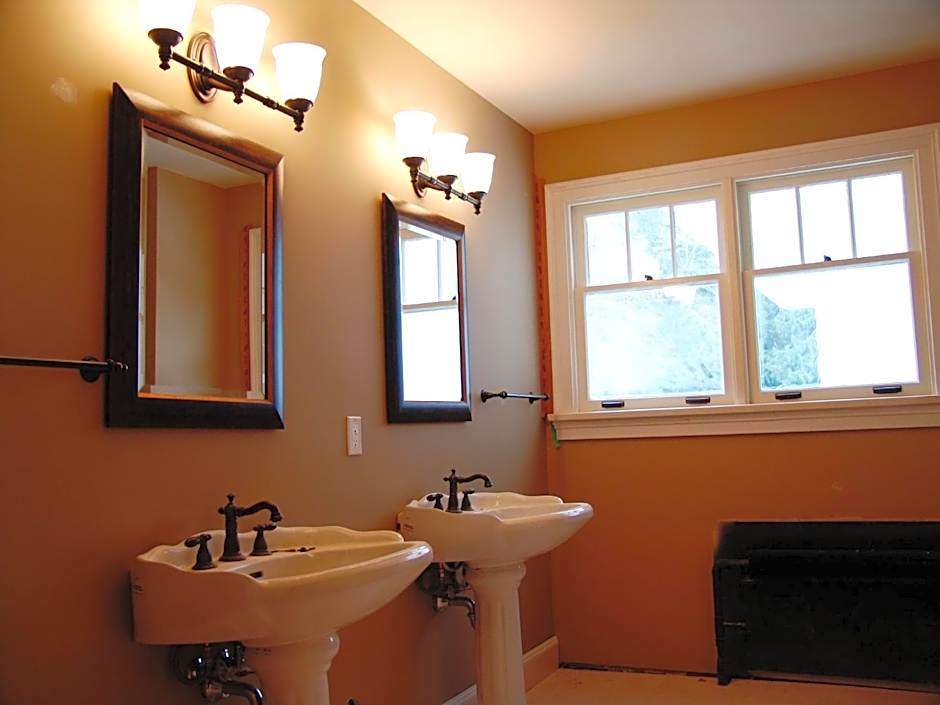 Crown Mansion Boutique Hotel & Villas