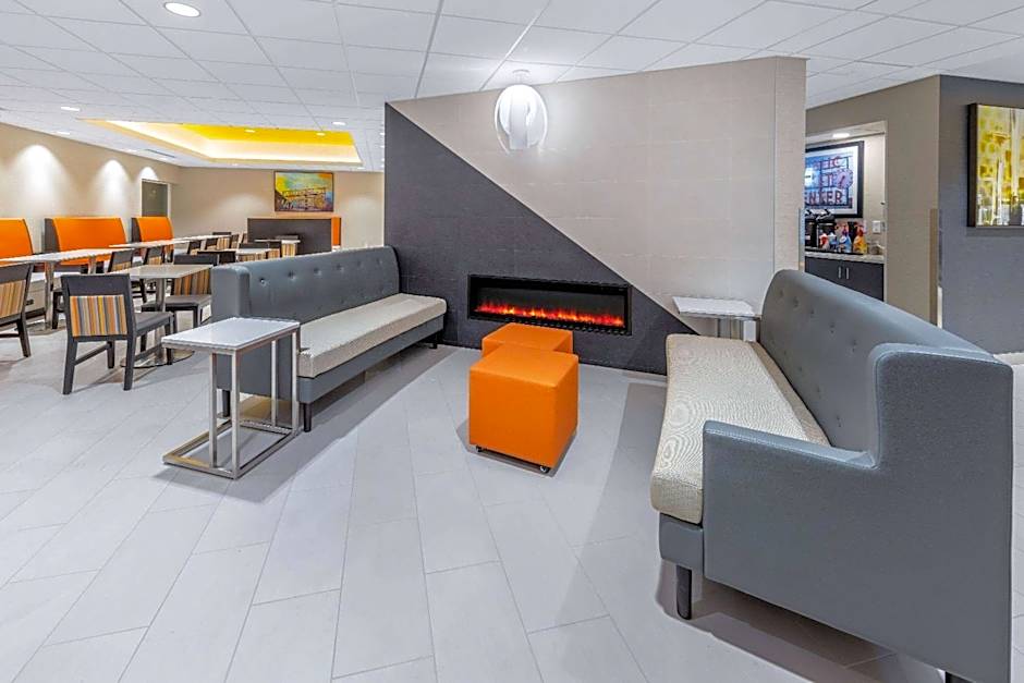 La Quinta Inn & Suites by Wyndham Lynnwood