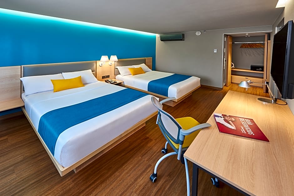 City Express Suites by Marriott Toluca