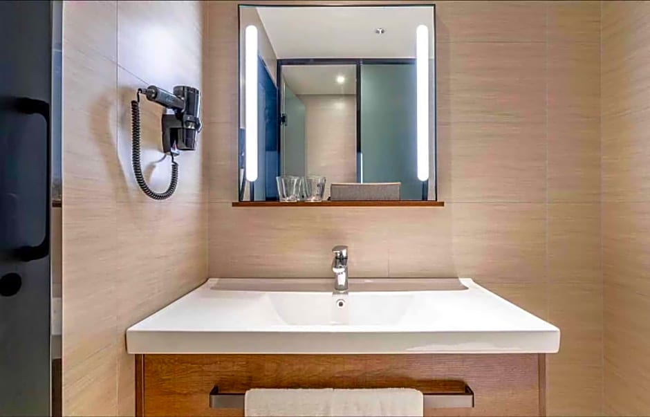 Hanting Hotel Yulin Development Zone Wanda Plaza