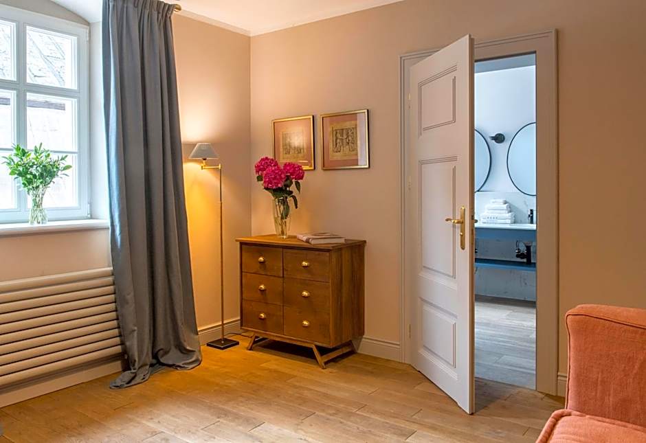 Zamek Sarny - Schloss Scharfeneck