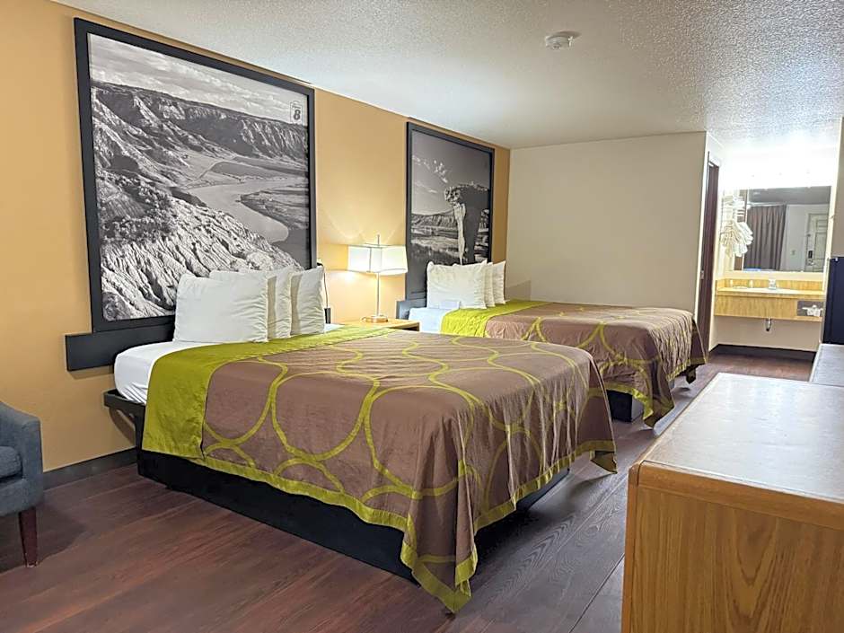 Hardin Lodge By Capital O Little Bighorn Battlefield I-90