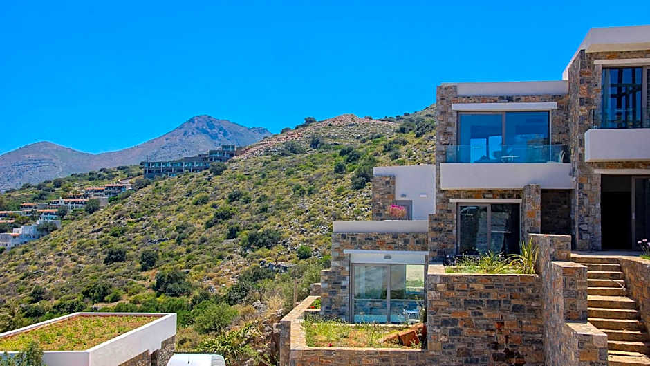 Royal Marmin Bay Boutique & Art Hotel