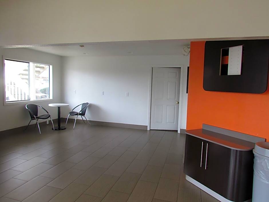 Motel 6-Vancouver, WA