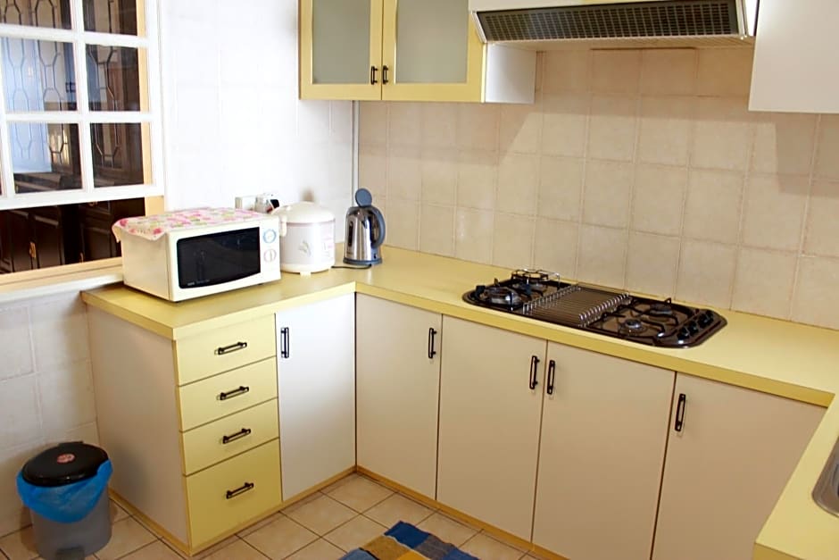 Homestay Marina Court