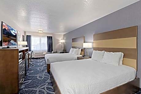 2 Queen Beds Non-Smoking Microwave And Refrigerator Wi-Fi Full Breakfast