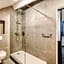 Aris Grand Place Hotel