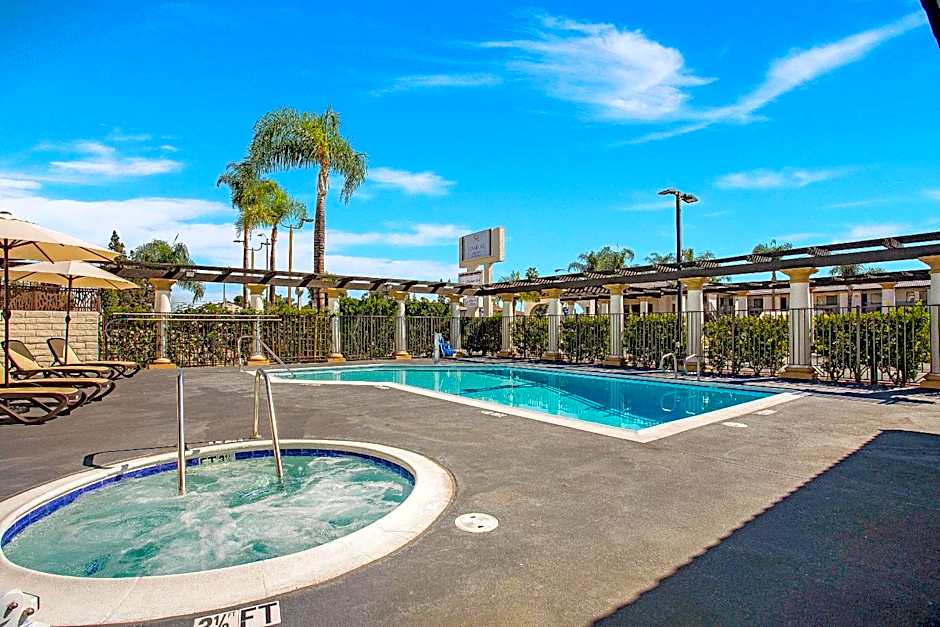 Stanford Inn And Suites Anaheim