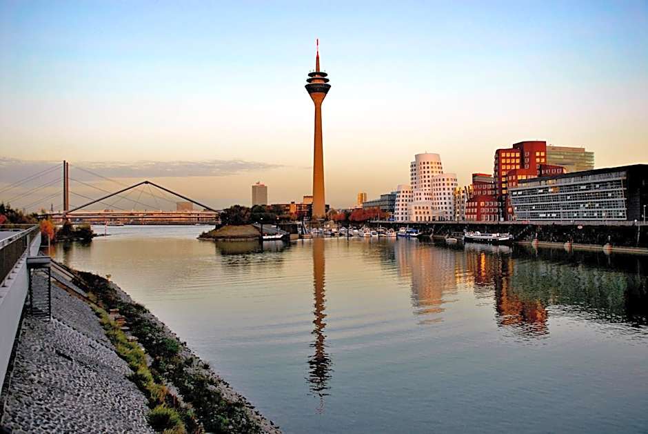 INNSiDE Düsseldorf Hafen