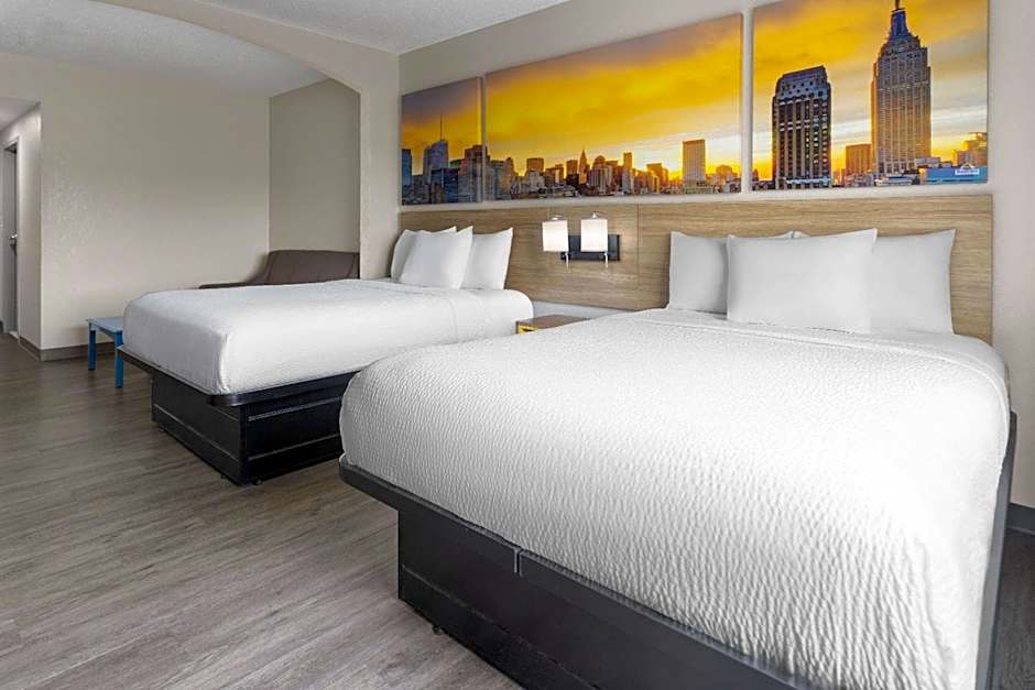 Days Inn & Suites by Wyndham Albany