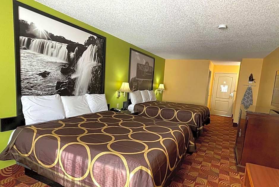 Photo 1 of 3 of 2 King Beds