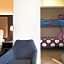 Holiday Inn Express Hotel & Suites Evanston