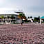 Days Inn & Suites by Wyndham Lake Okeechobee