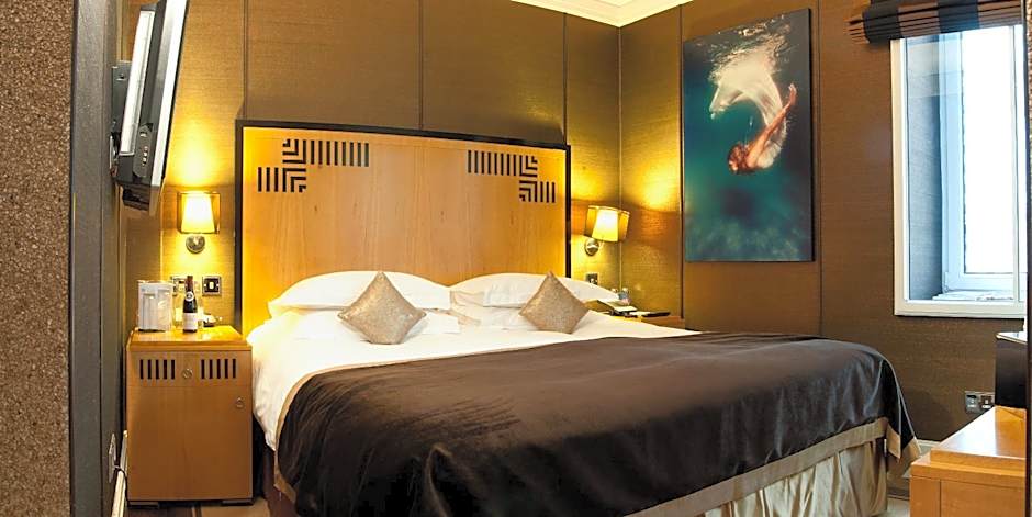 Karma Sanctum Soho Hotel