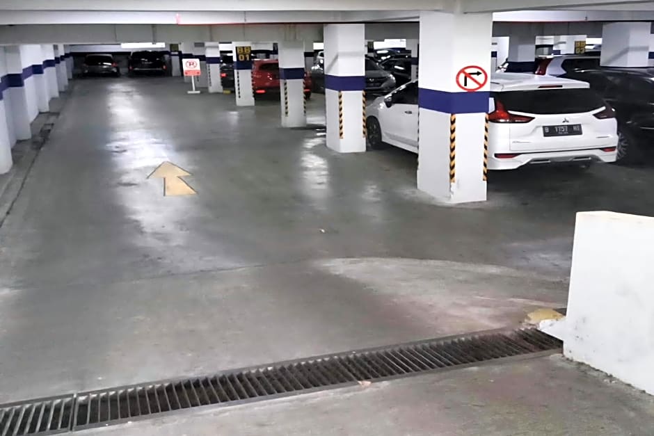 Queen Room 2 @ Grand Center Point Apartment