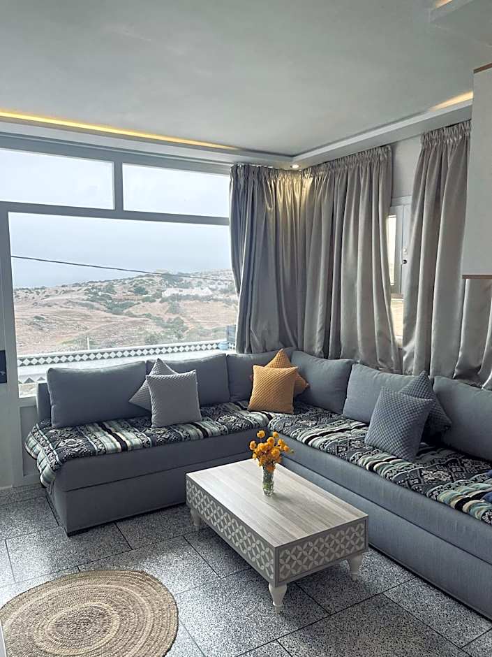 BIG BLUE guest house