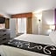 La Quinta Inn & Suites by Wyndham Minneapolis Northwest