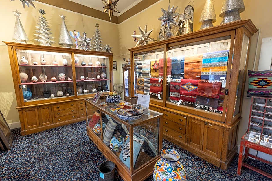 Historic Plaza Hotel