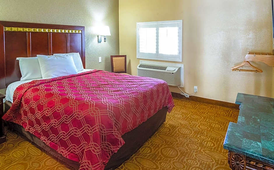 Econo Lodge Inn & Suites Fallbrook Downtown