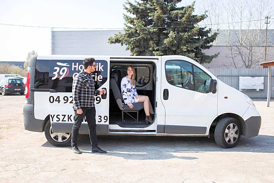 Hotelik Okęcie 39 - Nocleg i Parking Blisko Lotnisko Okęcie