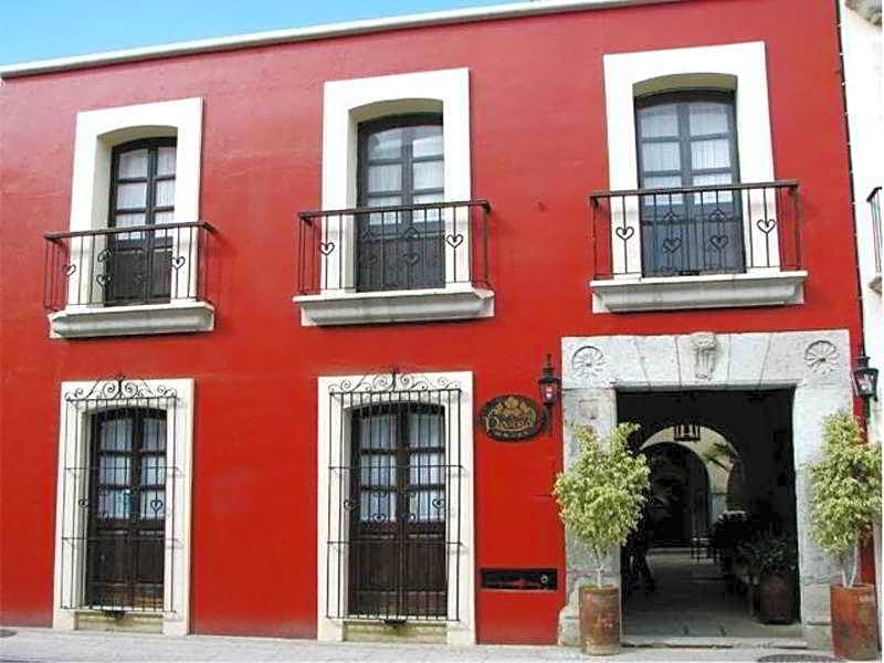 Hotel De La Parra