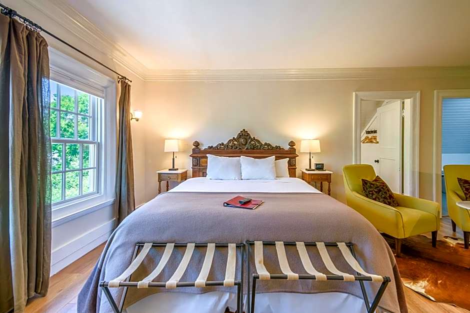 Cedar Gables Inn