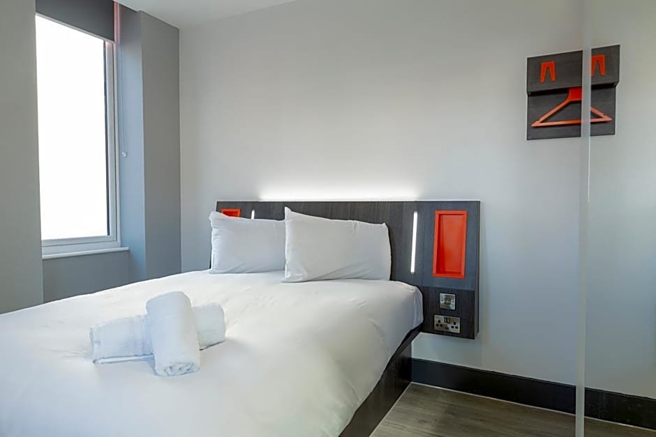 Easyhotel Reading