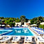 Baia Degli Aranci Suite & Apartments