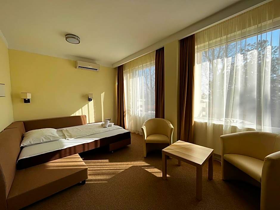 Nereus Park Hotel