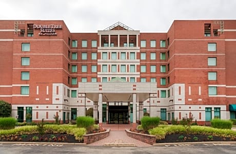 DoubleTree Suites by Hilton Hotel Philadelphia West