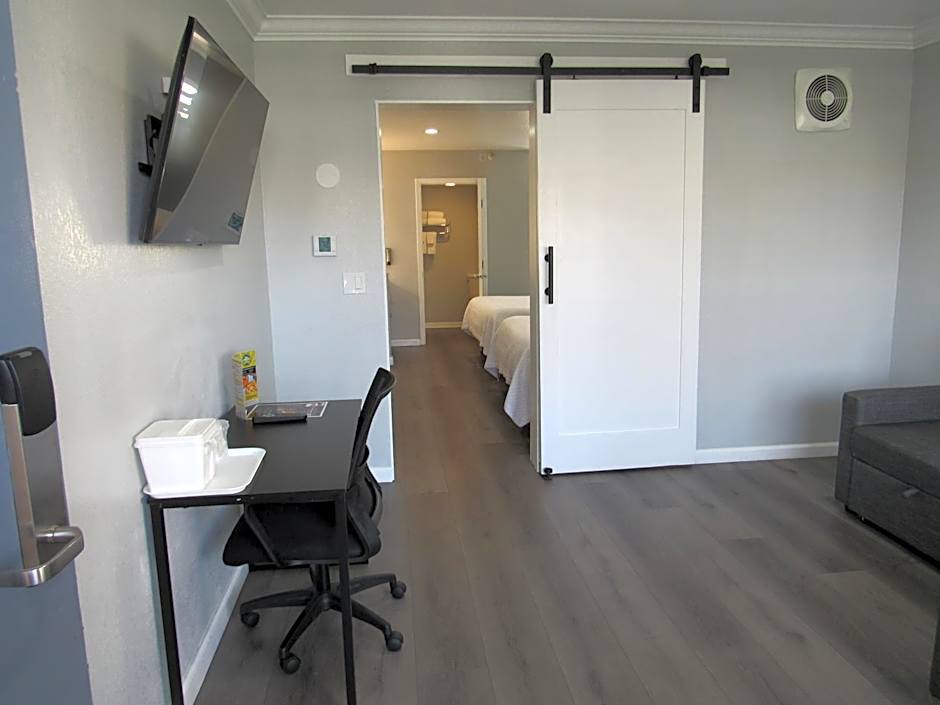 Capri Suites Anaheim