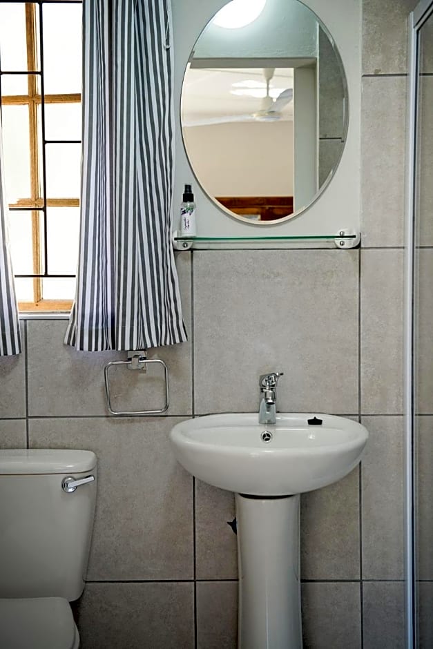 870 on Riverview Drive