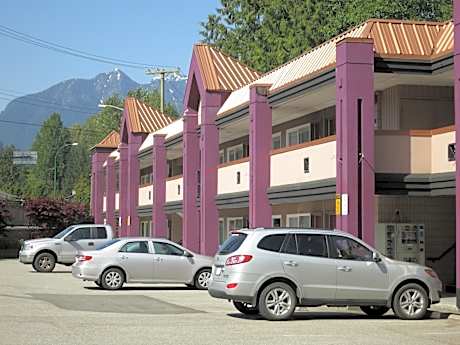 North Vancouver Hotel