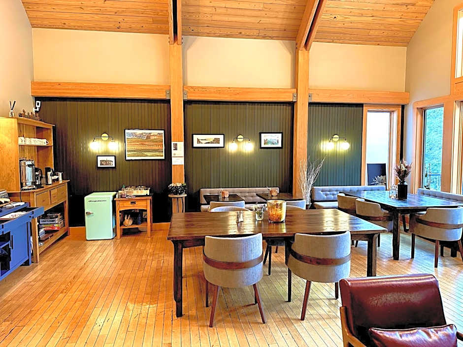 Minnewaska Lodge