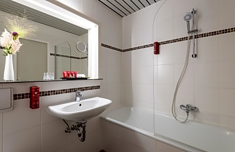 COMFORT ROOM CAPACITY 3