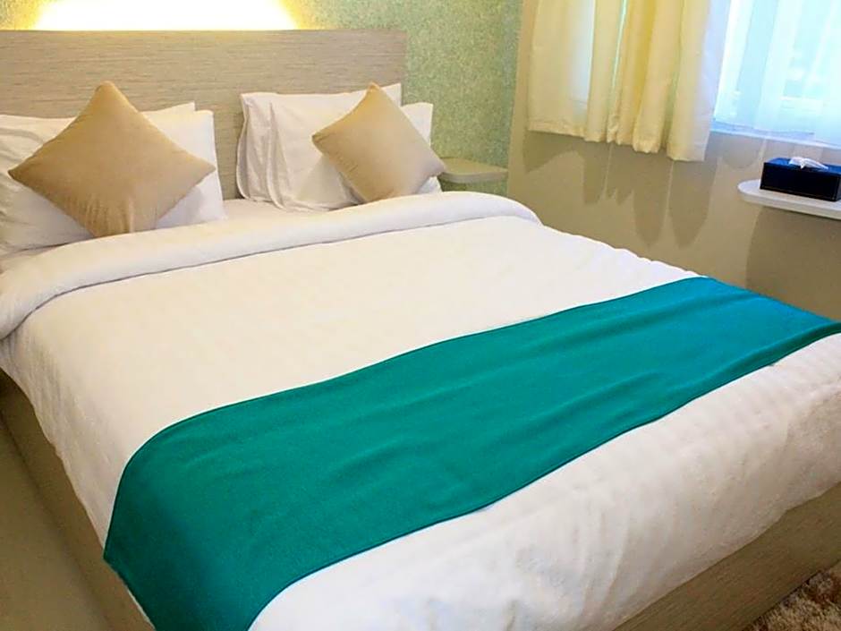 Marina Mamberamo Hotel
