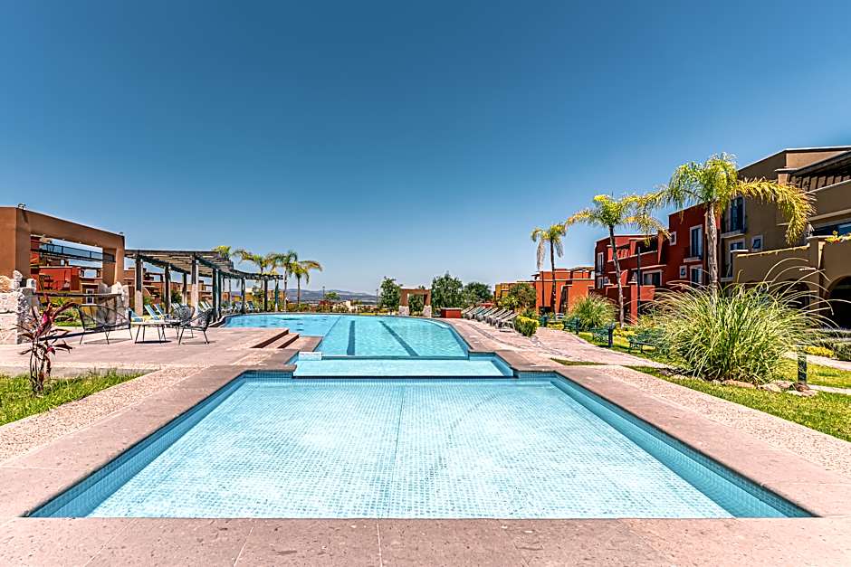 Krystal Grand San Miguel