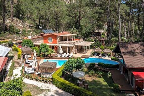 Zümrüt Çıralı Boutique Hotel