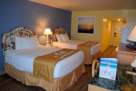 Family Suite with Two Queen Beds and Sofa Bed - Non-Smoking