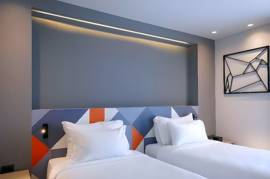 Maybis Hotel