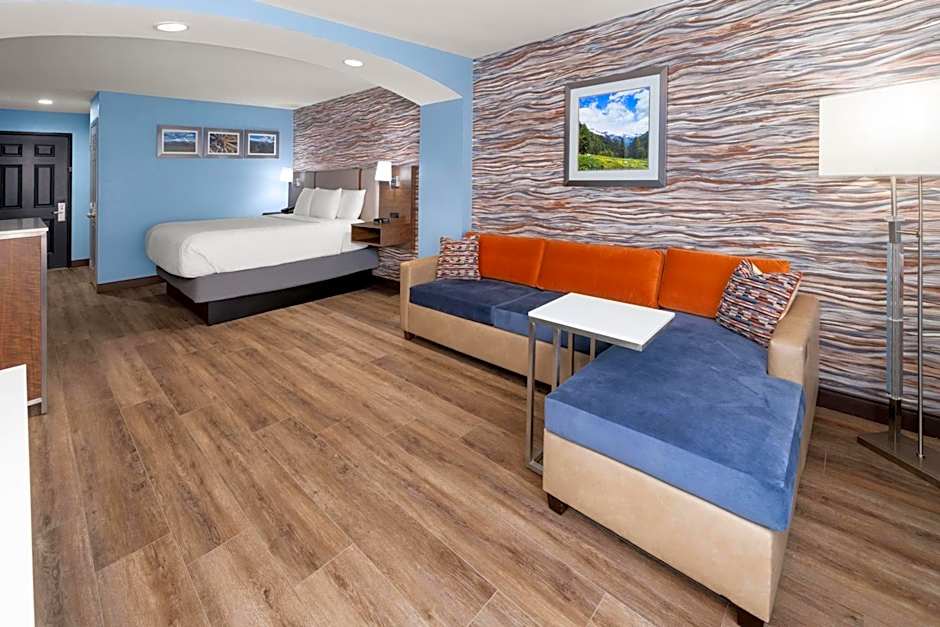 La Quinta Inn & Suites by Wyndham Ruidoso Downs